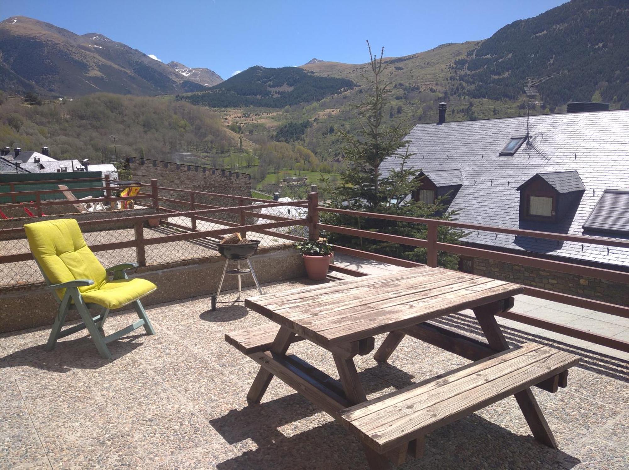 Apartamento Con Terraza Y Vistas Panoramicas En Tauell Exterior photo